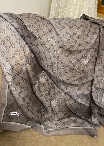 Drapeli Kahverengi ve Gri Keten Kadın eşarp - Görsel 3