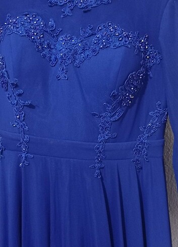 Saks elbise