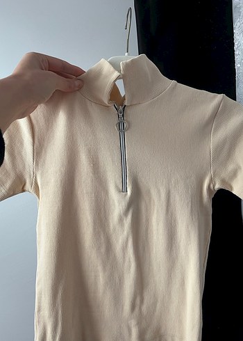 Diğer Bej Yarım Fermuarlı Polo Tişört
