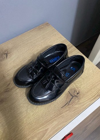 Püsküllü Siyah Erkek Çocuk Klasik Ayakkabı - Görsel 2