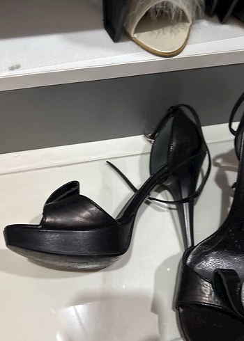 Siyah Desenli Tokalı Topuklu Kadın Ayakkabı - Görsel 2