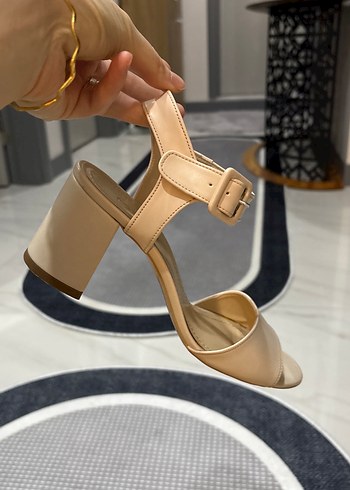 Bej Kadın Topuklu Günlük Sandalet - Görsel 5