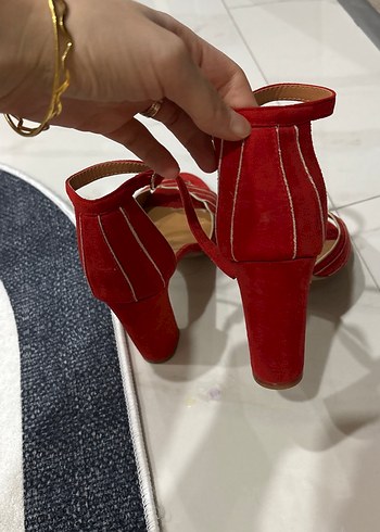 Klasik Kırmızı Süet Topuklu Kadın Ayakkabı - Görsel 5