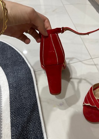 Klasik Kırmızı Süet Topuklu Kadın Ayakkabı - Görsel 4