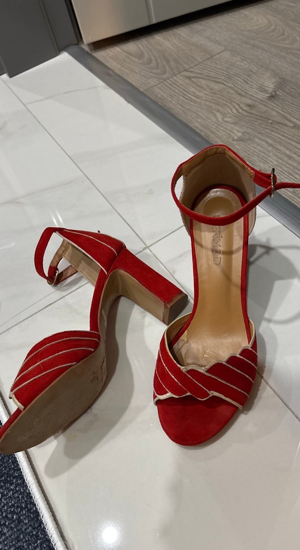 Klasik Kırmızı Süet Topuklu Kadın Ayakkabı - Görsel 2