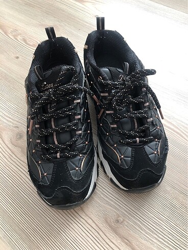 Skechers spor ayakkabi