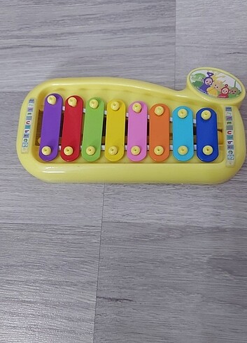 Müzik aleti oyuncak 