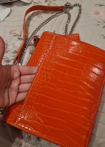 Turuncu Yılan Derisi Desenli Zincir Detaylı Deri Çanta - Görsel 5