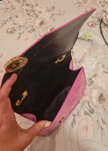 Pembe Deri Zincir Detaylı Yılan Desenli Kadın Çanta - Görsel 5