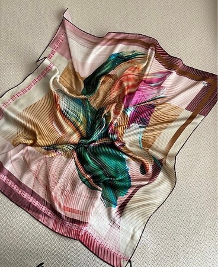 Tuğba ipek Çok Renkli Kadın başörtü - Görsel 2