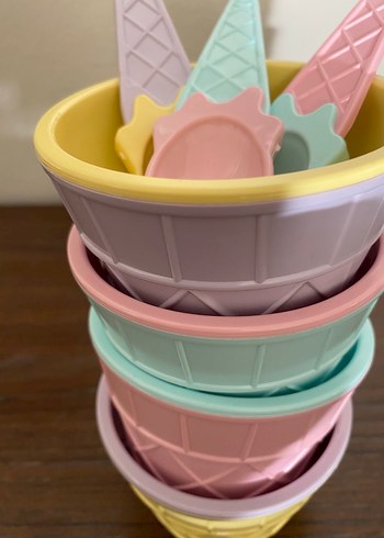 Pastel Renkli Plastik Dondurma Kasesi ve Kaşığı - Görsel 3