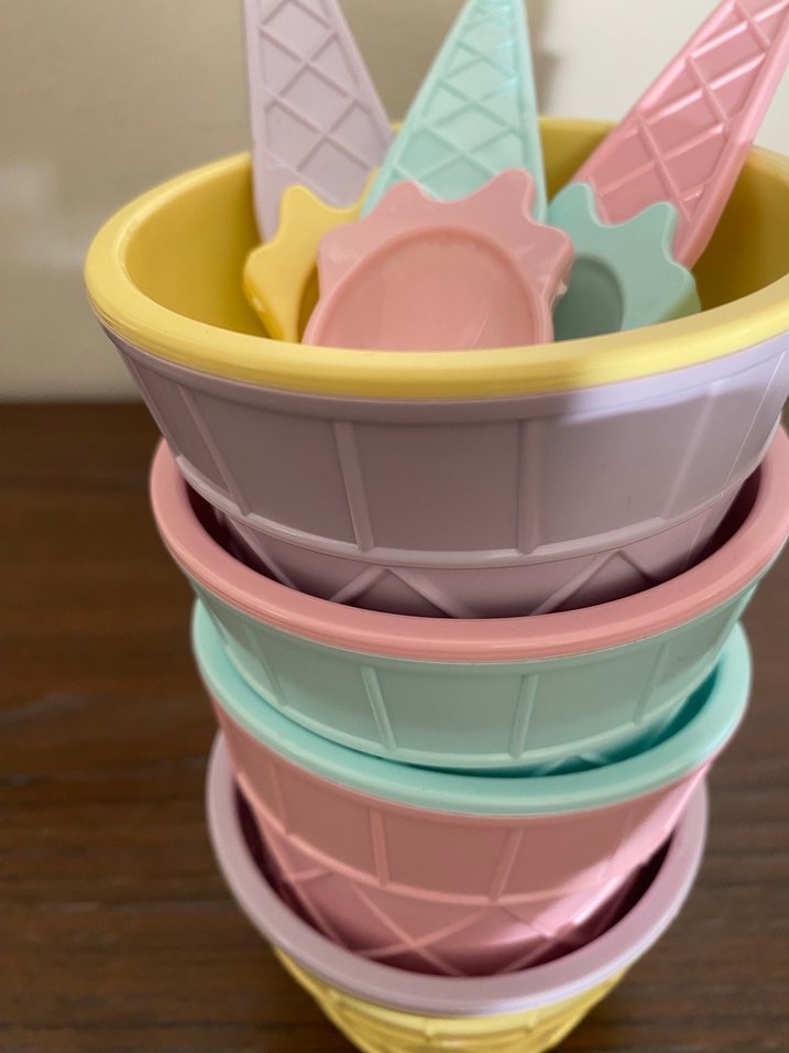 Pastel Renkli Plastik Dondurma Kasesi ve Kaşığı - Görsel 3