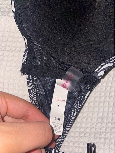 Penti penti bikini üstü