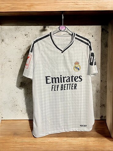 Real Madrid isimsiz futbol forması
