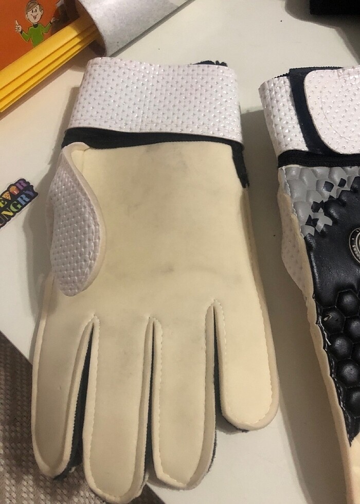 Kaleci eldiveni - Görsel 2