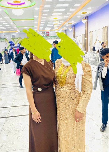 Kahverengi Broş Detaylı Uzun Kadın Elbise - Görsel 2