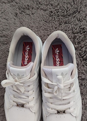 Adidas Yeni spor ayakkabı