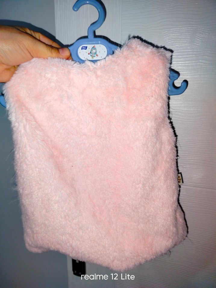 Kız Çocuk Pembe Kürklü Halter Yelek - Görsel 3