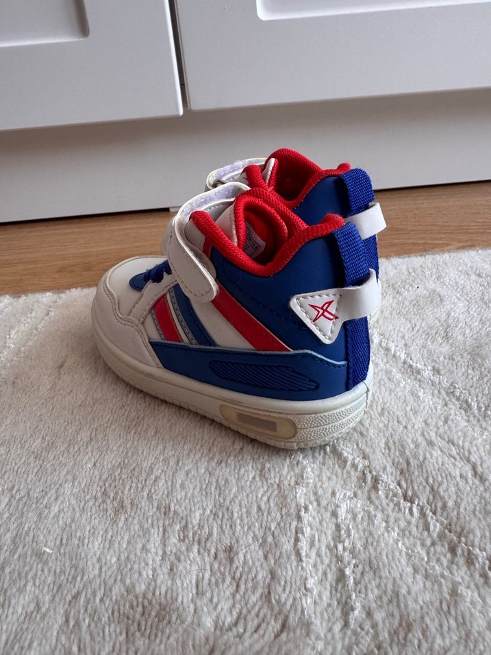 Çocuklar için Renkli Cırt Cırtlı Spor Ayakkabı - Görsel 2