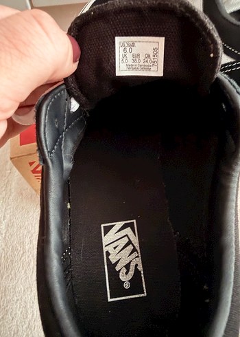 Vans Siyah Bağcıklı Kadın Spor Ayakkabı - Görsel 5