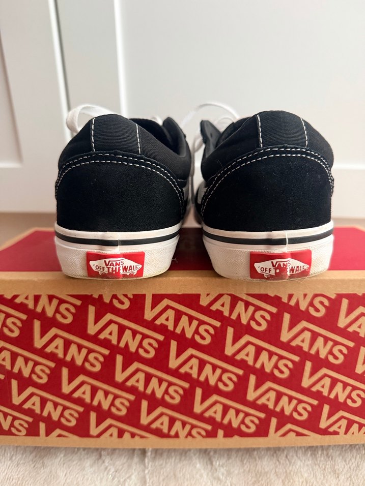 Vans Siyah Bağcıklı Kadın Spor Ayakkabı - Görsel 4