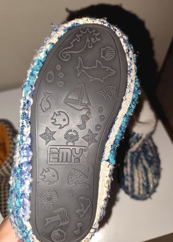 Kızlar için Renkli Bağlama Desenli Örgü Terlik - Görsel 3