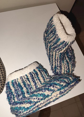 Kızlar için Renkli Bağlama Desenli Örgü Terlik - Görsel 2