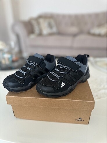 Adidas erkek çocuk spor ayakkabı
