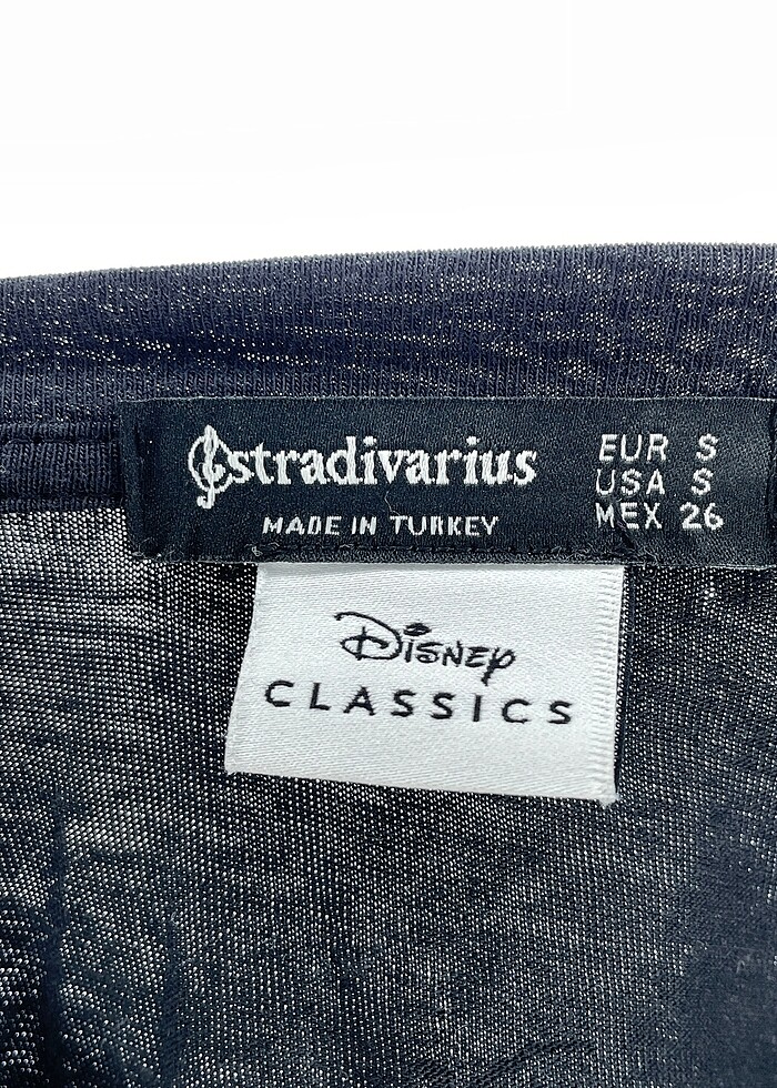 Stradivarius T-shirt %70 İndirimli. - Görsel 4