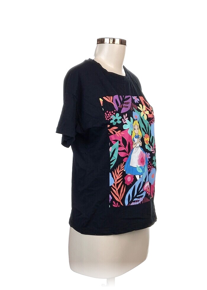 Stradivarius T-shirt %70 İndirimli. - Görsel 2