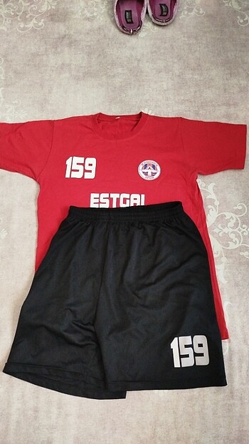 Alt -üst takım Forma