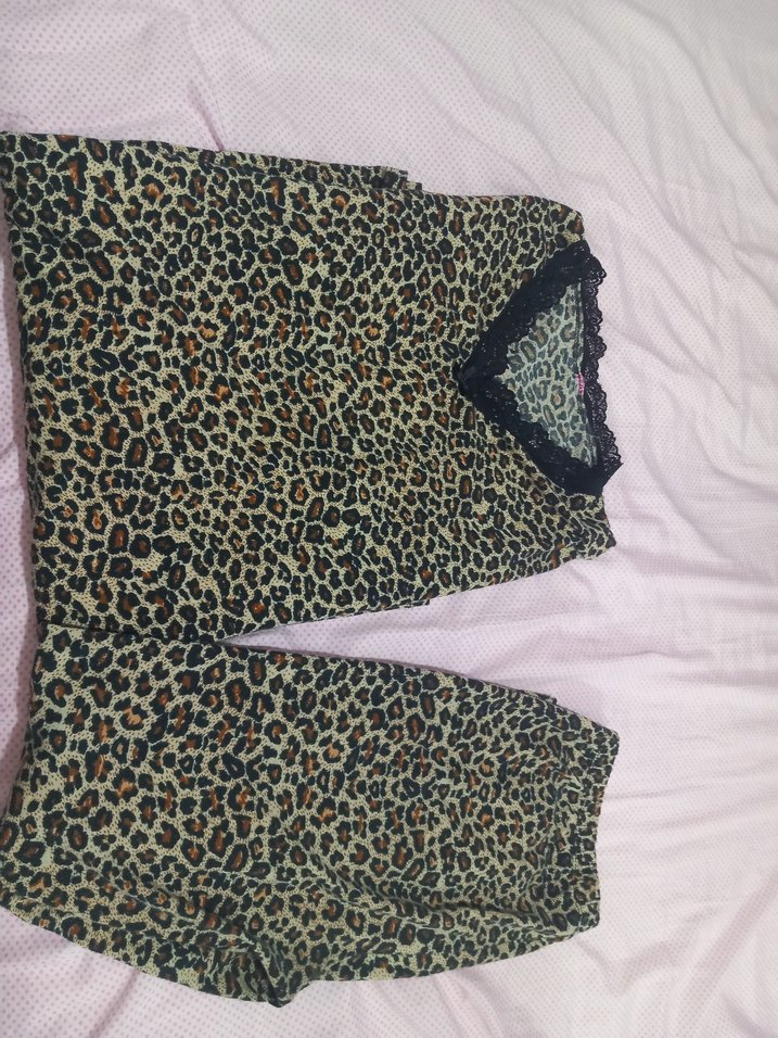 Leopar Desenli Kadın Pijama Takımı - Görsel 2