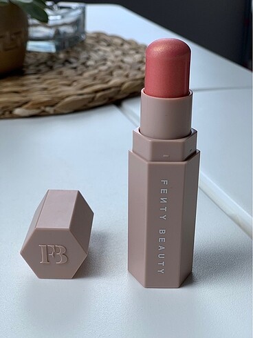 Fenty beauty match stix