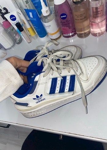 Adidas forum low