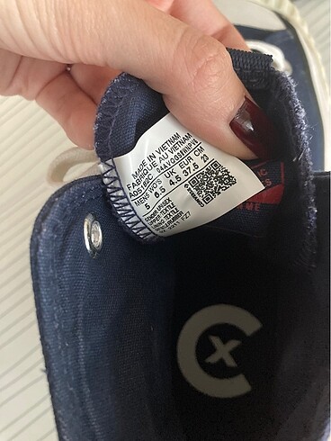 37,5 Beden lacivert Renk Converse Ayakkabı