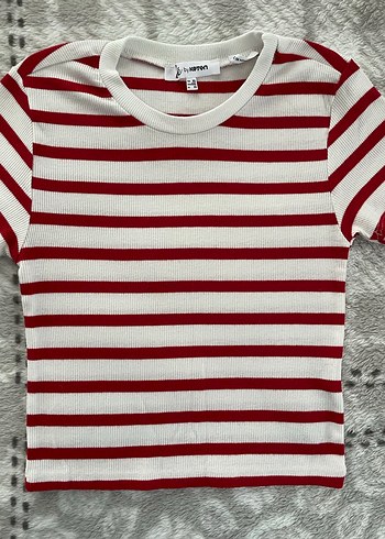 Kırmızı Beyaz Çizgili Kadın Tişört - Görsel 2