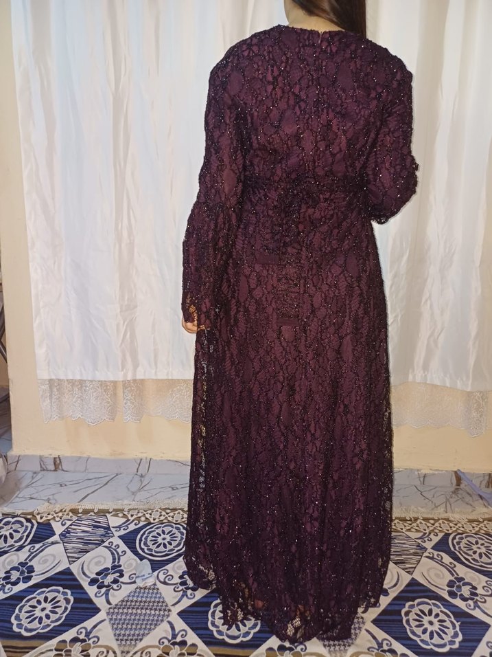 Uzun Mor Gotik Drape Detaylı Kadın Tesettür Abiye - Görsel 4