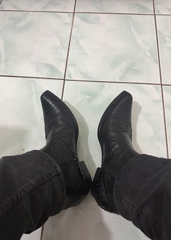 Footcourt Marka Kemer Detaylı Siyah Erkek Biker Deri Bot - Görsel 3