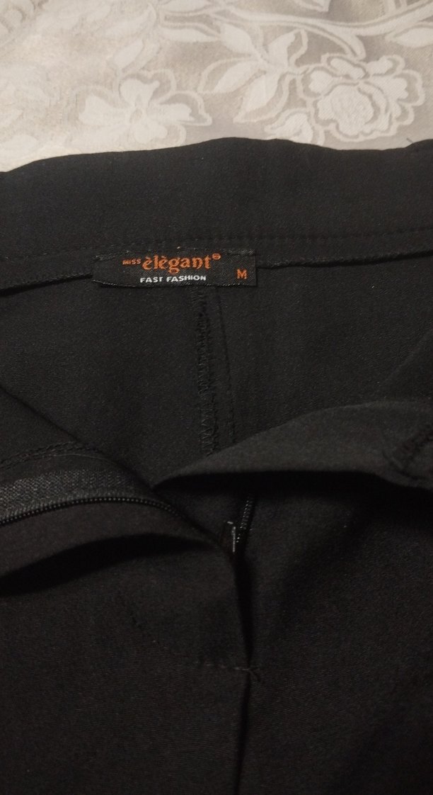 Siyah Kadın paça kısımlarından yırtmaçlı kadın pantolon - Görsel 3