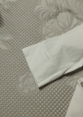 Uzun Kollu Beyaz kadın tişört - Görsel 3