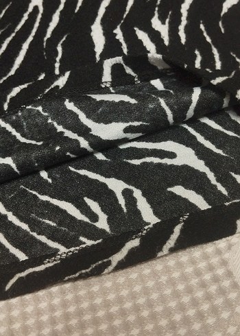 Zebra Desenli Siyah Gri Bluz - Görsel 2