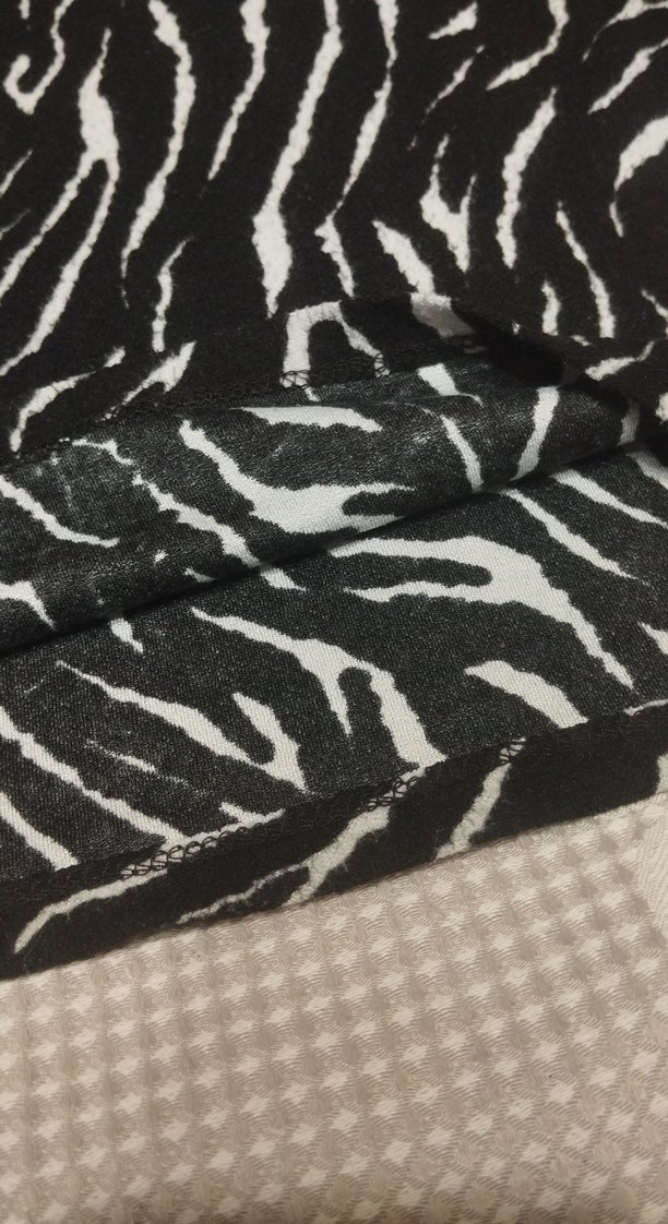 Zebra Desenli Siyah Gri Bluz - Görsel 2