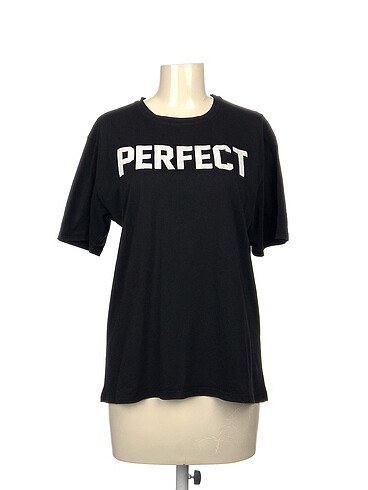 Diğer T-shirt %70 İndirimli.