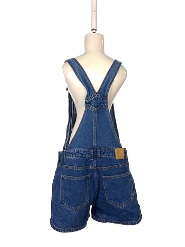 m Beden Pull and Bear Kısa Tulum p İndirimli.