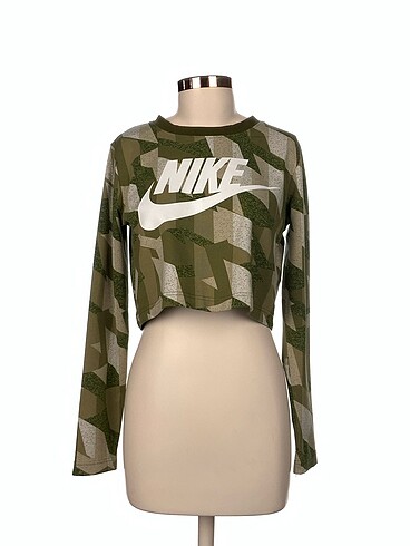 Nike T-shirt p İndirimli.