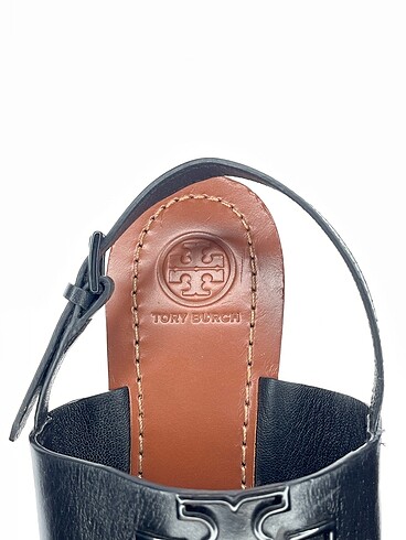 38,5 Beden siyah Renk Tory Burch Sandalet %70 İndirimli.