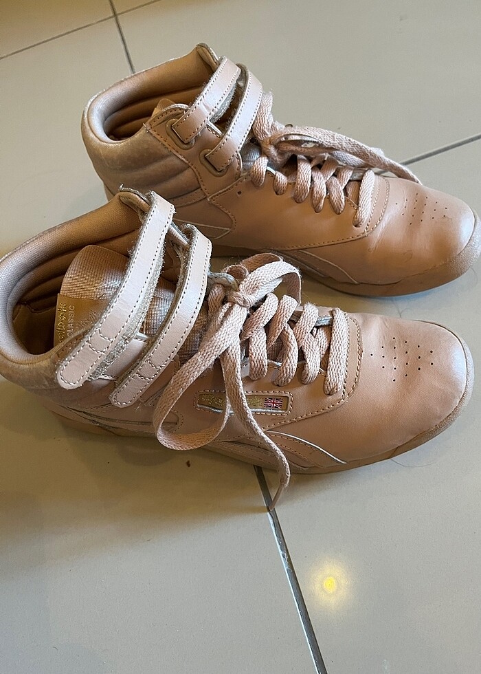 Reebok spor ayakkabı orjinal  kızım bir iki kez giydi - Görsel 2