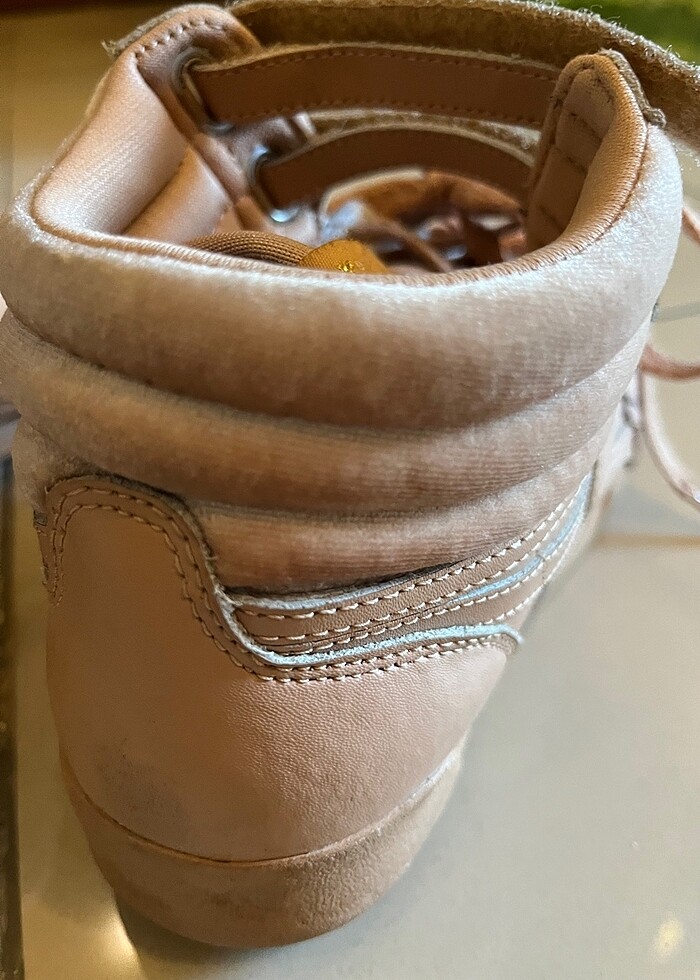 Reebok spor ayakkabı orjinal  kızım bir iki kez giydi - Görsel 4