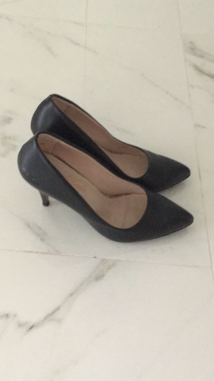 Siyah stiletto 