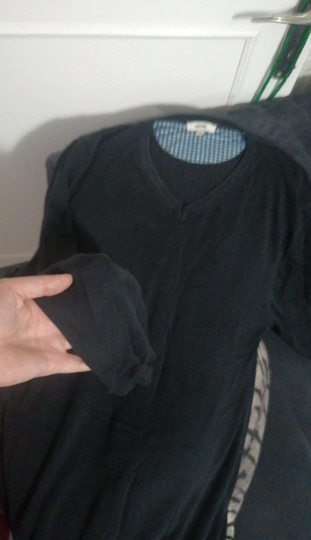 Siyah V Yaka Uzun Kollu Erkek Gömlek - Görsel 3